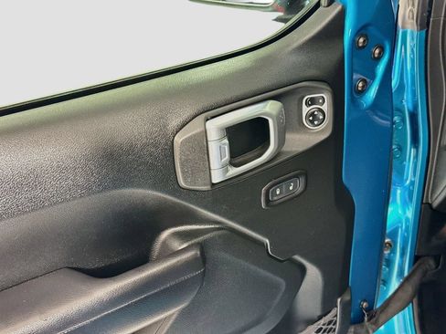 Used 2019 Jeep Wrangler Sport AWD/4WD image 23