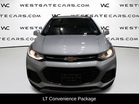 Used 2019 Chevrolet Trax LT w/ LT Convenience Package image 4