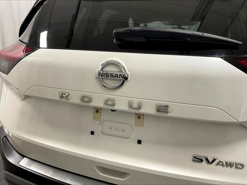 Certified 2021 Nissan Rogue SV image 28