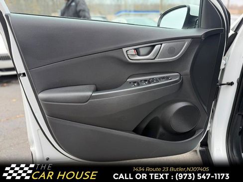 Used 2021 Hyundai Kona Limited w/ Cargo Package image 16