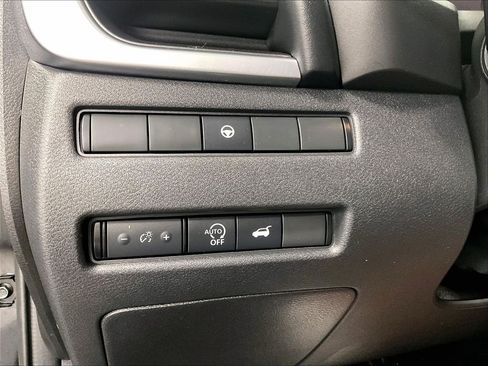 Used 2024 Nissan Rogue SV AWD/4WD image 26