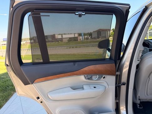 Used 2016 Volvo XC90 T6 Inscription w/ Protection Package Plus AWD/4WD image 30