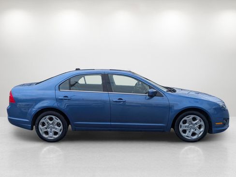 Used 2010 Ford Fusion SE image 4