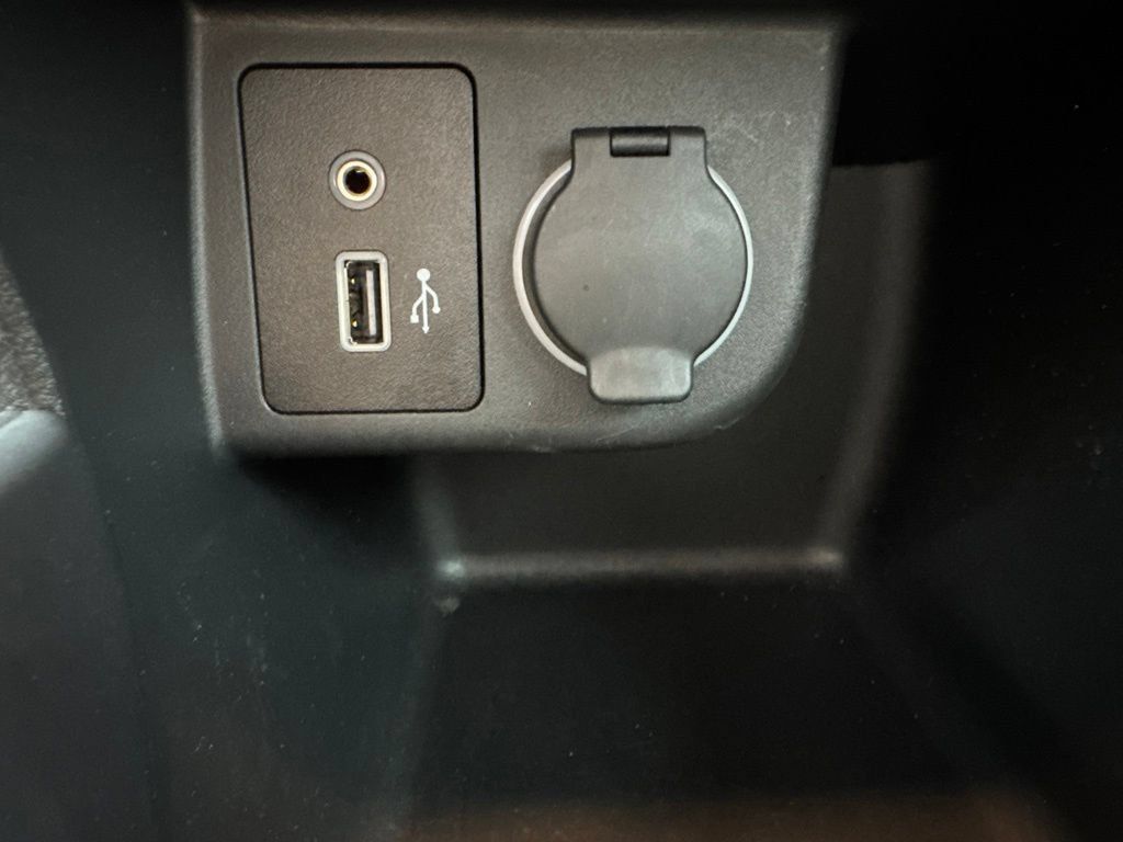 Used 2025 Nissan Kicks Play S FWD image 13