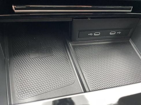 Used 2024 Volkswagen Atlas SE FWD image 17