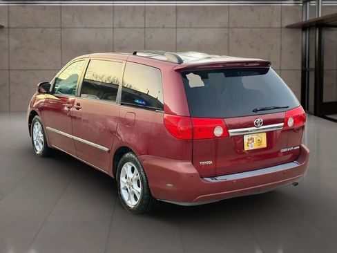 Used 2006 Toyota Sienna XLE image 10