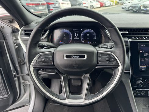 Used 2021 Jeep Grand Cherokee L Laredo AWD/4WD image 20
