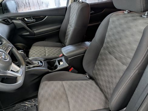 Used 2019 Nissan Rogue Sport SV image 10