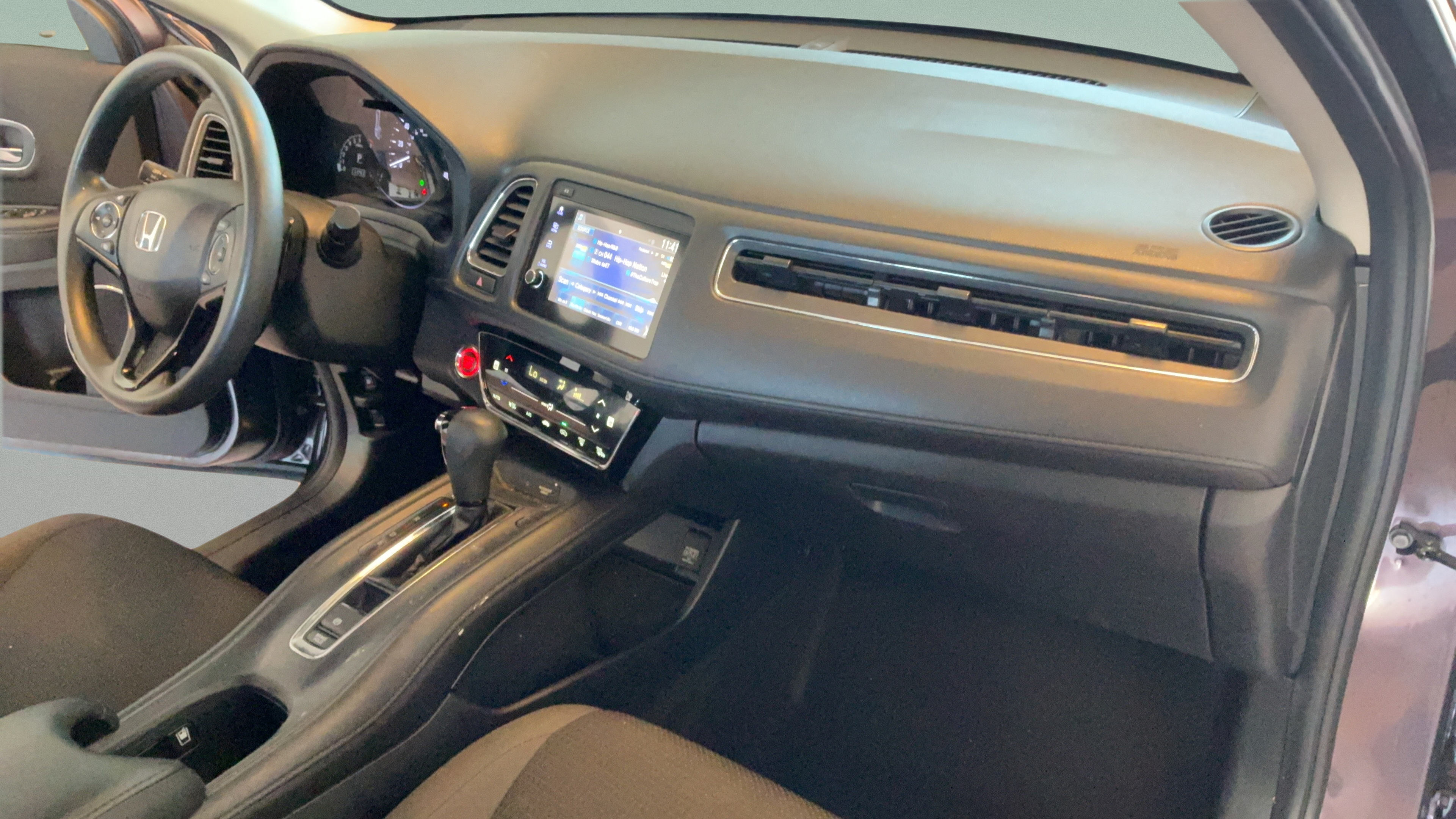 Used 2022 Honda HR-V EX image 27