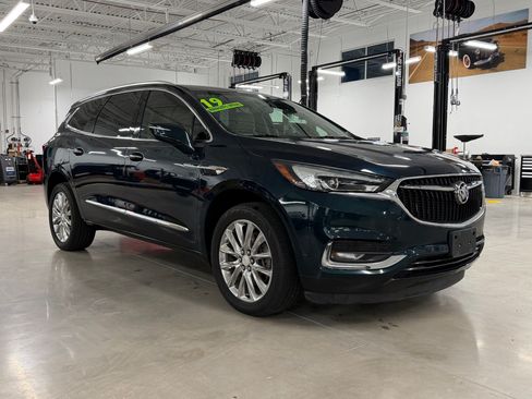 Used 2019 Buick Enclave Essence AWD/4WD image 6