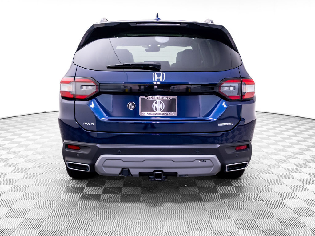 Used 2025 Honda Pilot Touring image 5