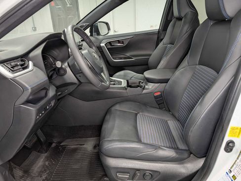 Used 2020 Toyota RAV4 XSE image 13