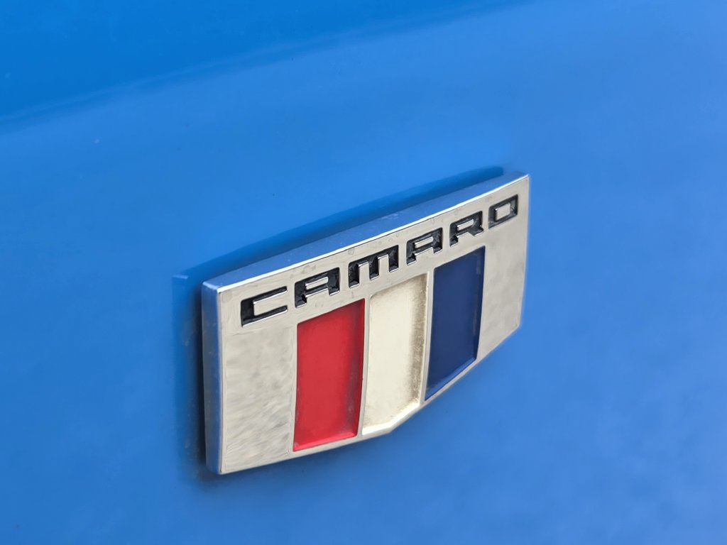 Used 2022 Chevrolet Camaro LT w/ Technology Package RWD image 10