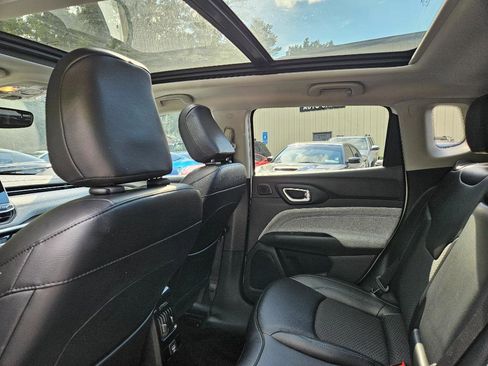 Used 2022 Jeep Compass Latitude w/ Sun and Sound Group image 21
