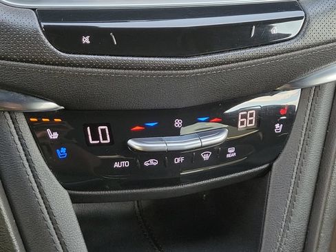 Used 2023 Cadillac XT5 Premium Luxury AWD/4WD image 18