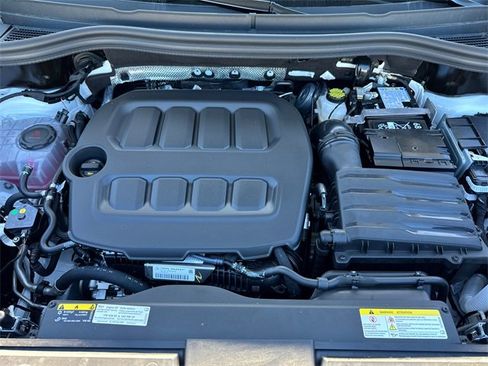 New 2026 Volkswagen Tiguan SE image 10