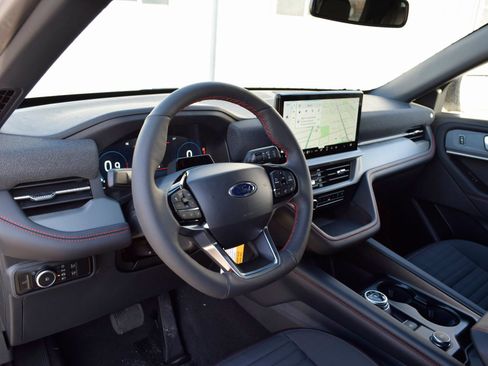 New 2026 Ford Explorer ST-Line w/ ST-Line Street Pack image 17