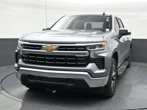 Used 2025 Chevrolet Silverado 1500 LT RWD image 8