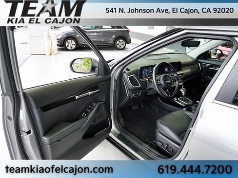 Certified 2025 Kia Seltos EX w/ EX Sunroof Package image 37