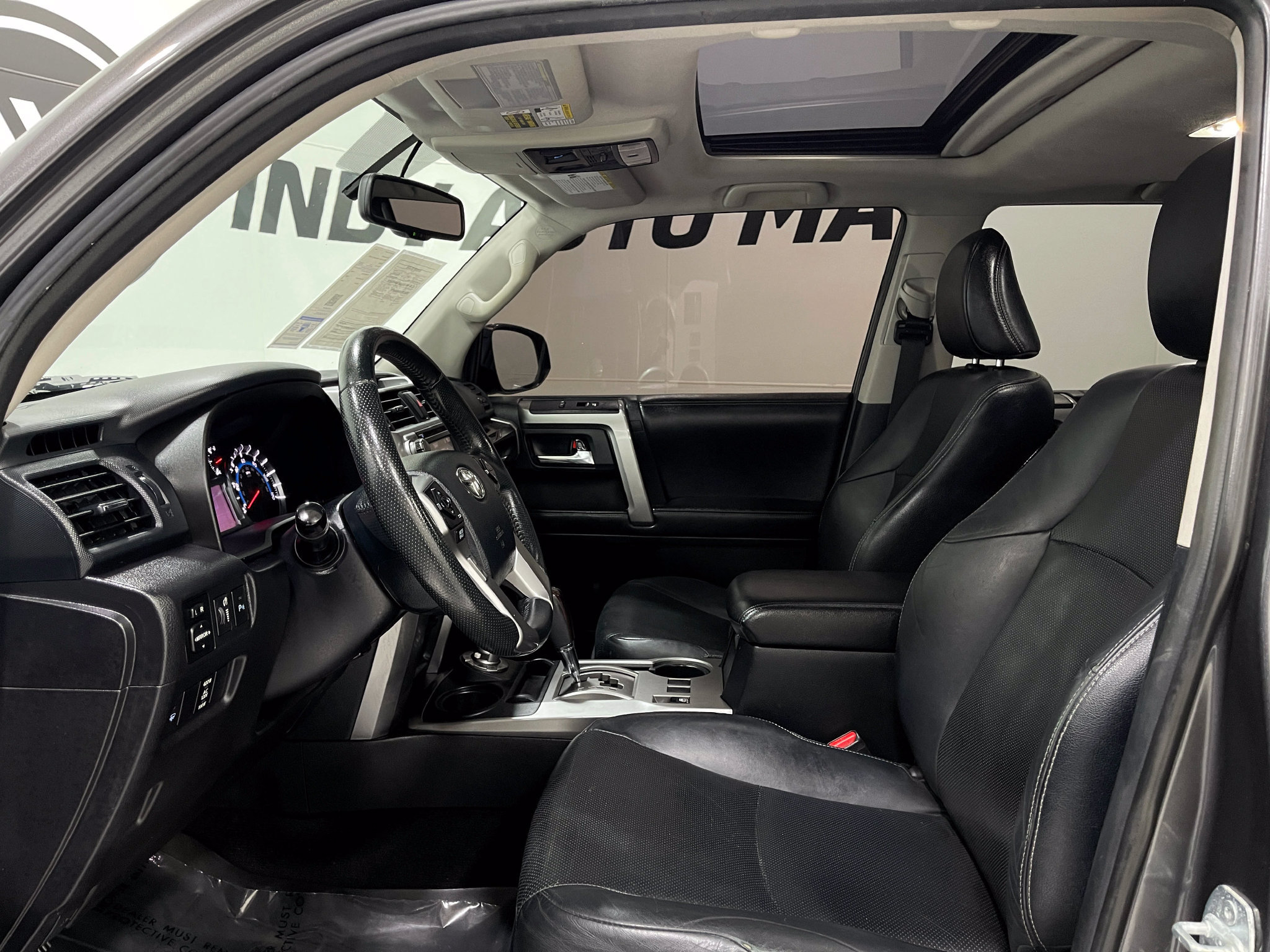 Used 2015 Toyota 4Runner Limited AWD/4WD image 12