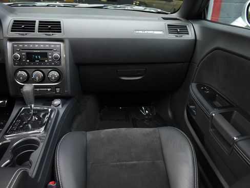 Used 2008 Dodge Challenger SRT8 image 19