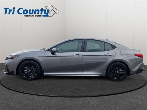 Certified 2026 Toyota Camry SE image 5