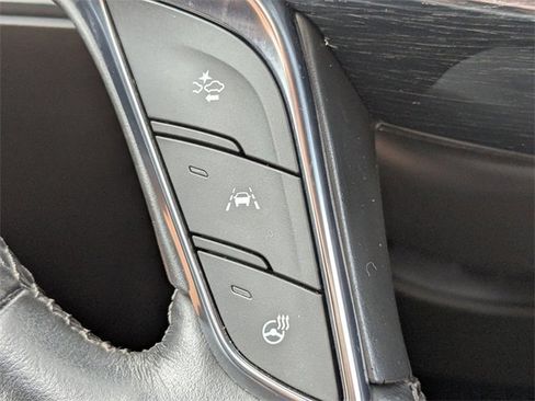 Used 2021 Cadillac XT5 Premium Luxury image 28