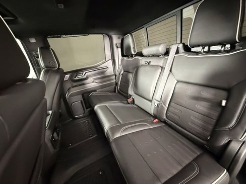 Used 2023 GMC Sierra 1500 AT4X image 32