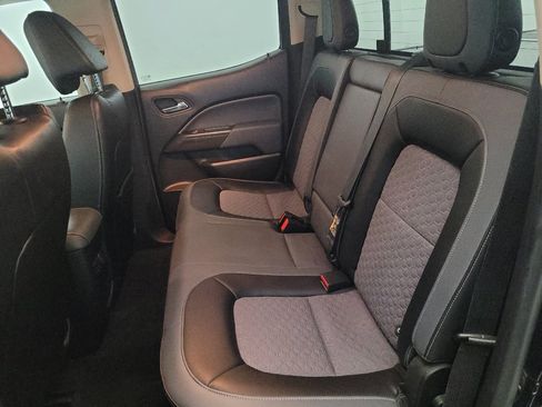 Used 2017 Chevrolet Colorado Z71 AWD/4WD image 18