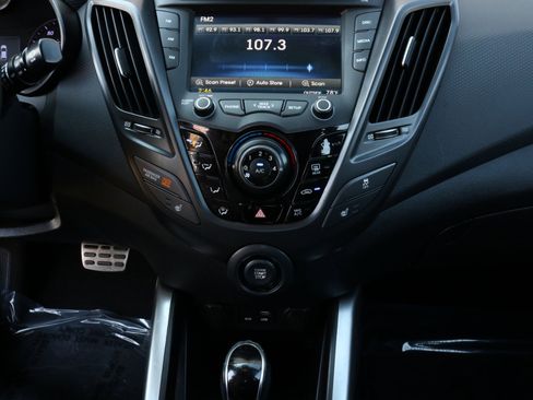 Used 2016 Hyundai Veloster Turbo image 33