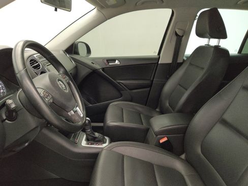Used 2015 Volkswagen Tiguan SE FWD image 17