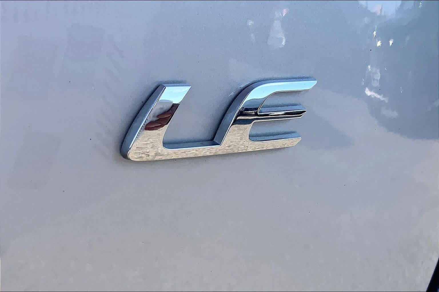 Used 2025 Toyota Corolla LE FWD image 10