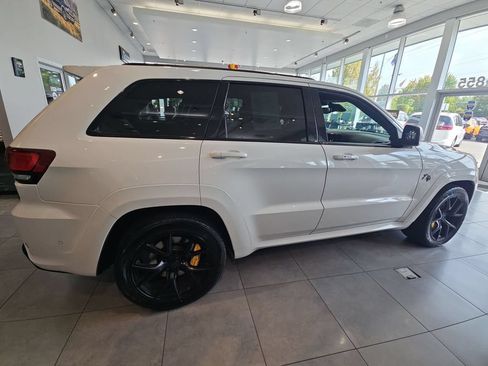 Used 2019 Jeep Grand Cherokee Trackhawk AWD/4WD image 8