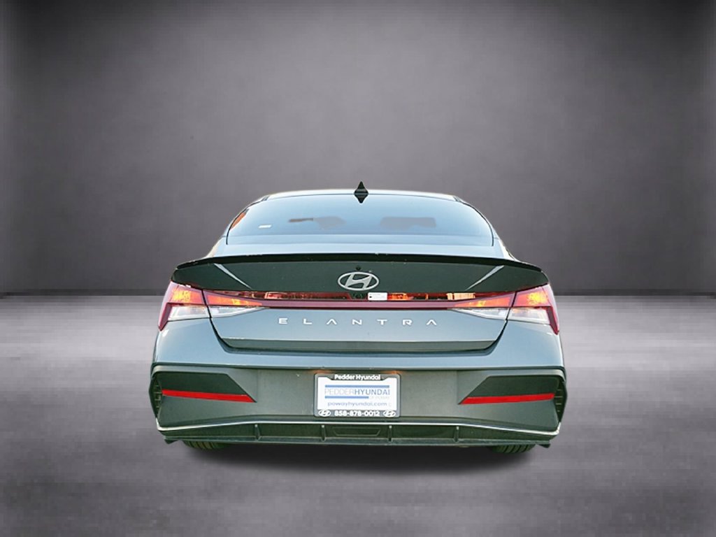 Certified 2025 Hyundai Elantra Sport FWD image 6
