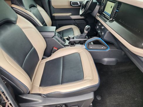 Used 2022 Ford Bronco Wildtrak image 15