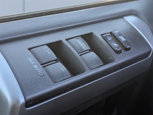 Used 2015 Toyota 4Runner Limited image 28