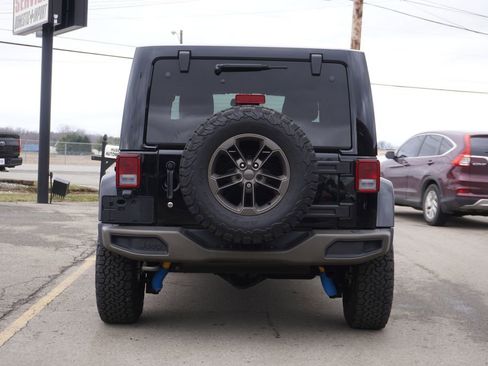 Used 2017 Jeep Wrangler Unlimited Sahara image 6