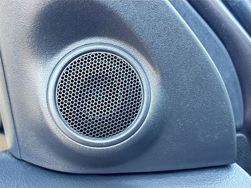 Used 2020 Mitsubishi Outlander ES image 19