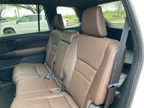 Used 2025 Honda Passport EX-L image 14