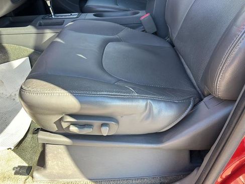 Used 2015 Nissan Frontier SL w/ Moonroof Package image 12