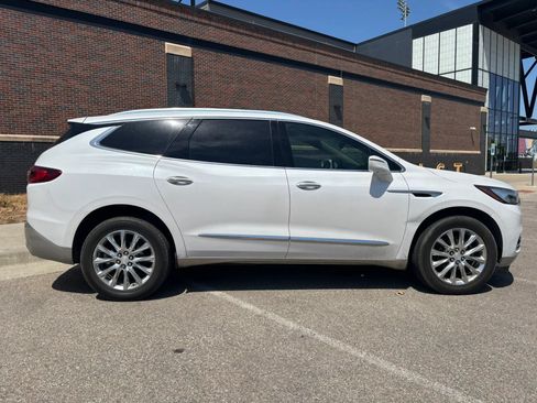 Used 2018 Buick Enclave Premium FWD image 8