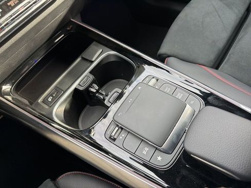 Used 2022 Mercedes-Benz GLA 250 4MATIC image 37