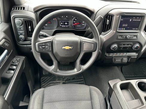 Used 2023 Chevrolet Silverado 1500 Custom image 14