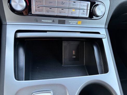 Used 2023 Hyundai Kona SE image 33