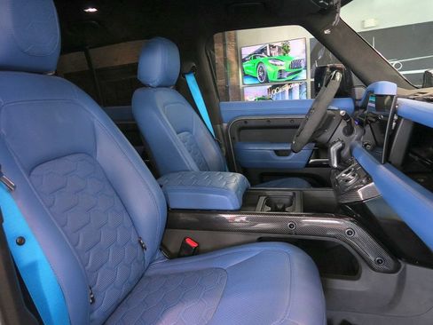 Used 2024 Land Rover Defender 110 X-Dynamic SE AWD/4WD image 29