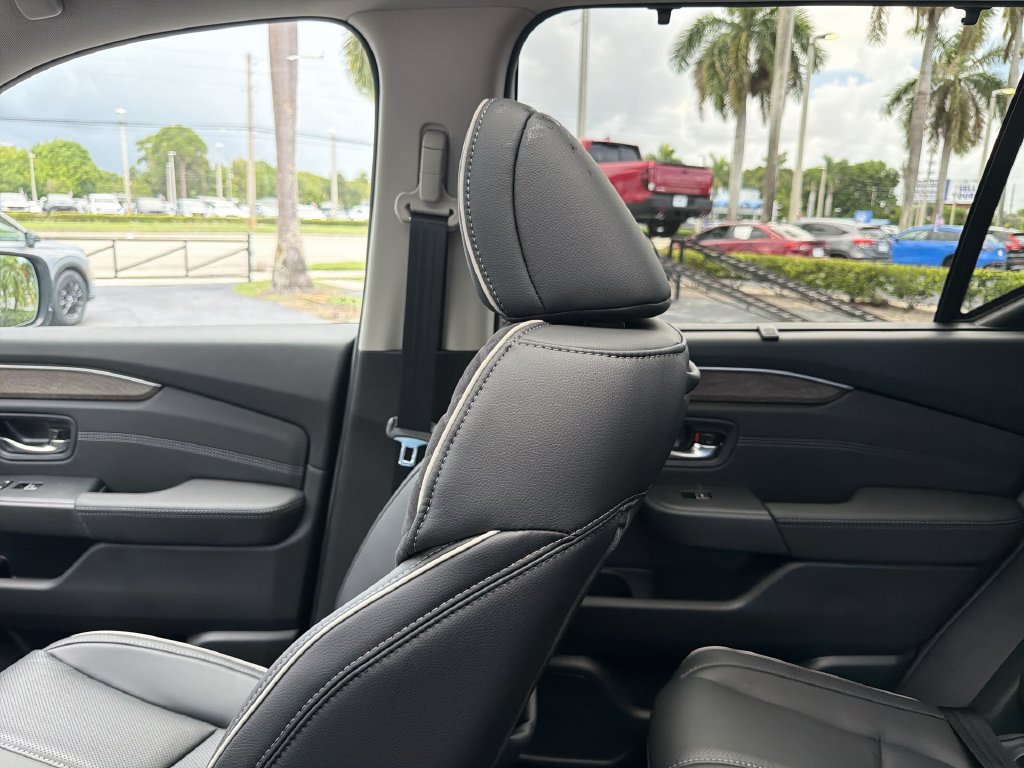 New 2026 Honda Pilot Elite image 12