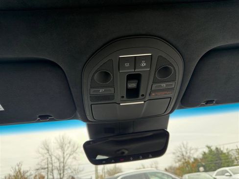 Used 2023 Genesis G70 3.3T w/ Sport Prestige Package image 31