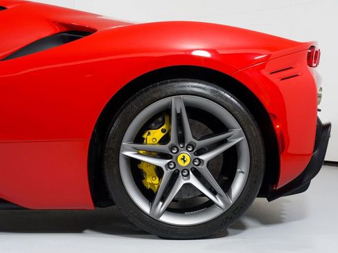 Used 2022 Ferrari SF90 Stradale image 14