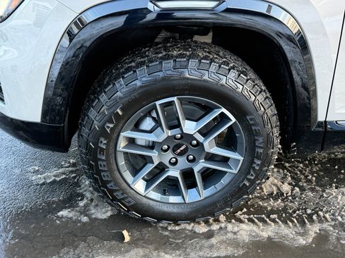 New 2026 GMC Terrain AT4 w/ Convenience Package III image 9
