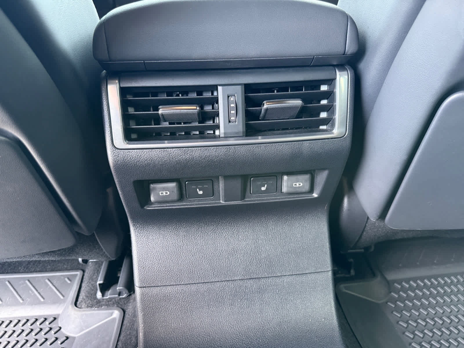 Used 2024 Lexus GX 550 AWD/4WD image 16